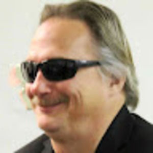 Meet your Posher, Dennis